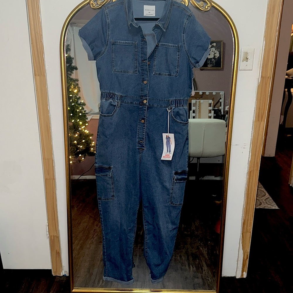 Celebrity pink cargo boiler suit 💙